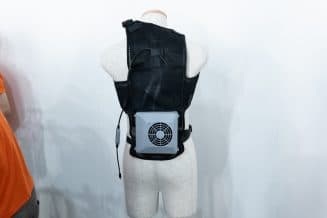 アレにそっくり？モバイルバッテリーで動く冷却ベスト「Shiftall ChillerX」が夏の相棒になりそう