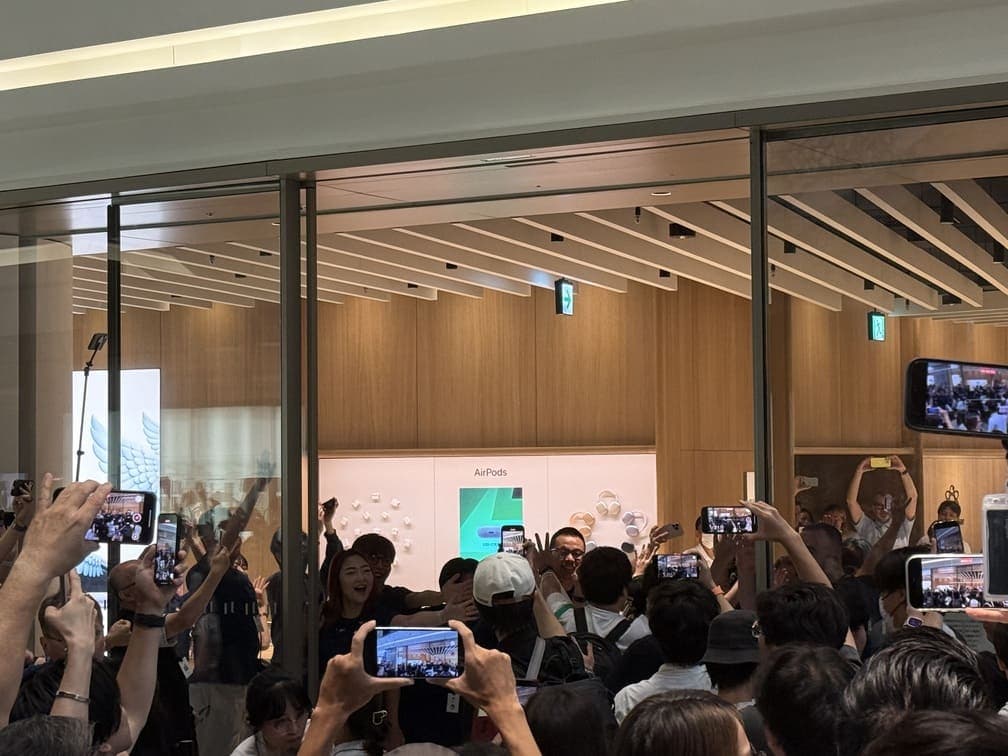 Apple、大阪・梅田に新店舗「Apple 梅田」をオープン